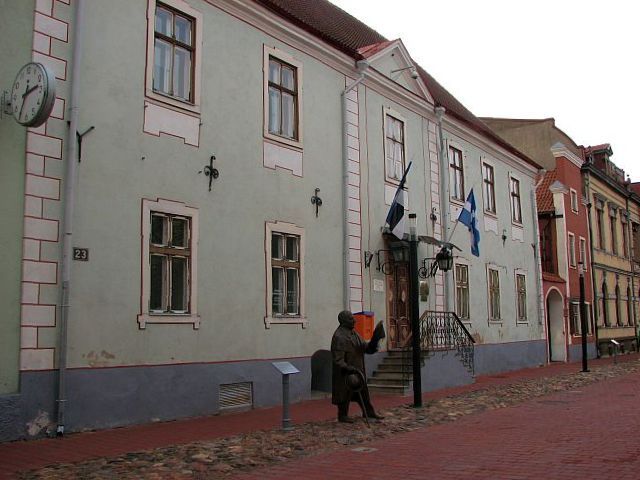 Здание муниципалитета в бывшем доме купца Мора, Пярну, Эстония