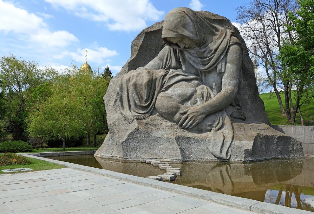 Скульптура «Скорбь матери» Скульптура «Скорбь матери», Мамаев Курган, Волгоград